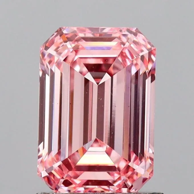 1.52ct Radiant Lab Grown Diamond (Colour Fancy Vivid Pink, Clarity VS2, Uncertified)
