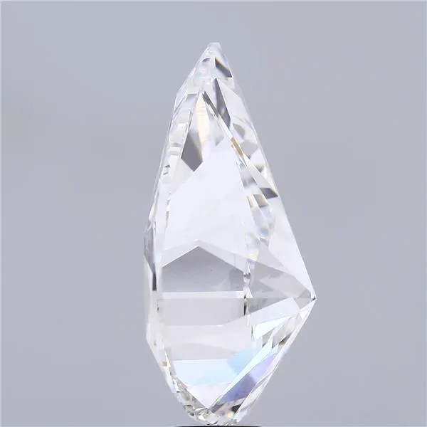 15.23ct Radiant Lab Grown Diamond (Colour E, Clarity VVS1, IGI Certified)