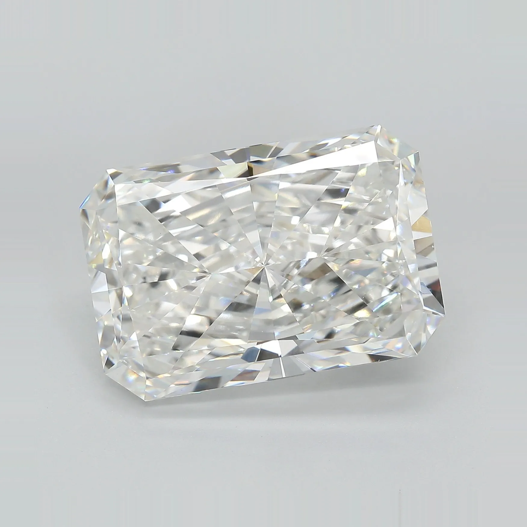16.40ct Radiant Lab Grown Diamond (Colour F, Clarity VVS2, IGI Certified)
