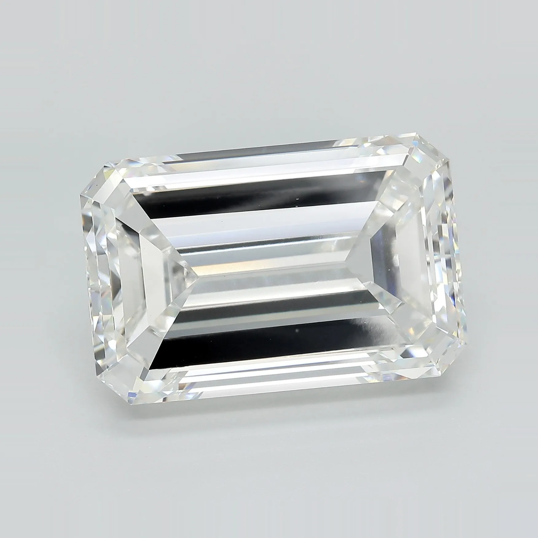 19.51ct Emerald Lab Grown Diamond (Colour F, Clarity VS1, IGI Certified)