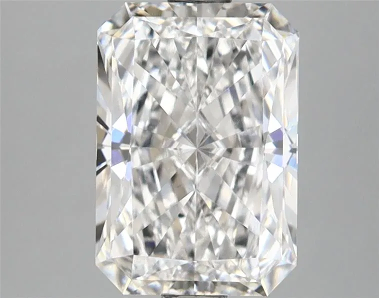 2.40ct Radiant Lab Grown Diamond (Colour E, Clarity VVS2, IGI Certified)