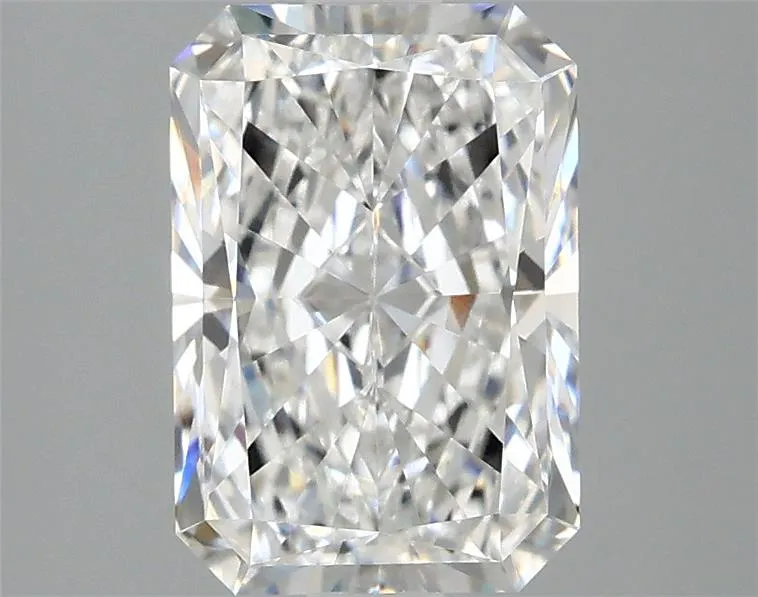 2.46ct Radiant Lab Grown Diamond (Colour E, Clarity VVS2, IGI Certified)