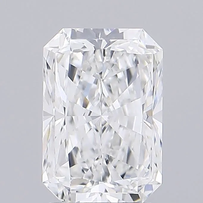 2.49ct Radiant Lab Grown Diamond (Colour E, Clarity VVS2, IGI Certified)