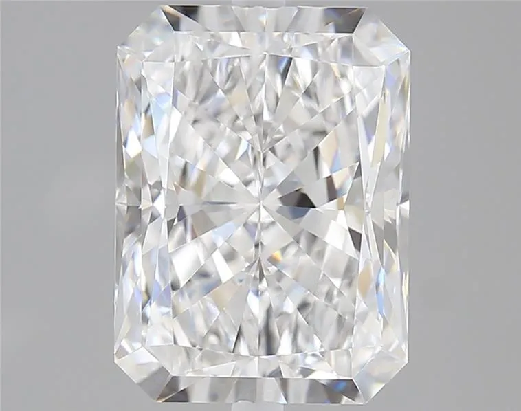 2.72ct Radiant Lab Grown Diamond (Colour D, Clarity VVS1, IGI Certified)
