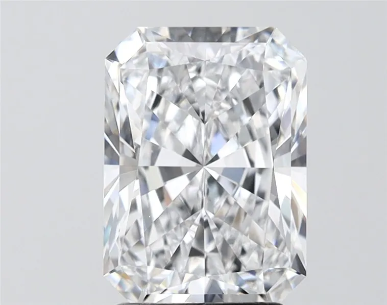 2.73ct Radiant Lab Grown Diamond (Colour E, Clarity VS1, IGI Certified)