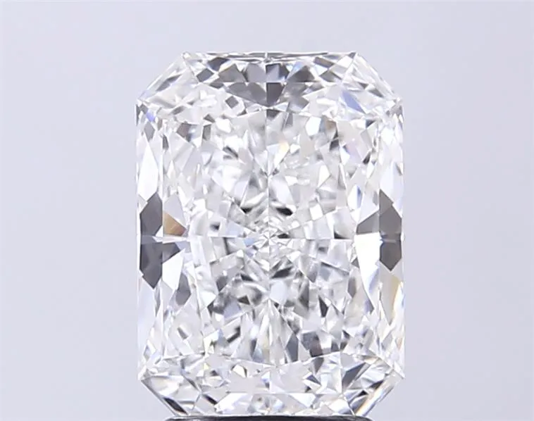 2.75ct Radiant Lab Grown Diamond (Colour E, Clarity VVS1, IGI Certified)
