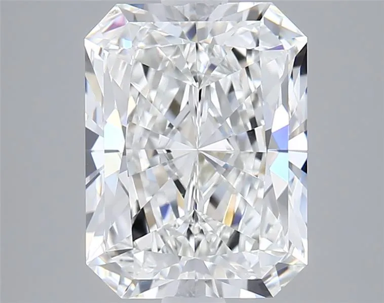 2.79ct Radiant Lab Grown Diamond (Colour E, Clarity VVS1, IGI Certified)