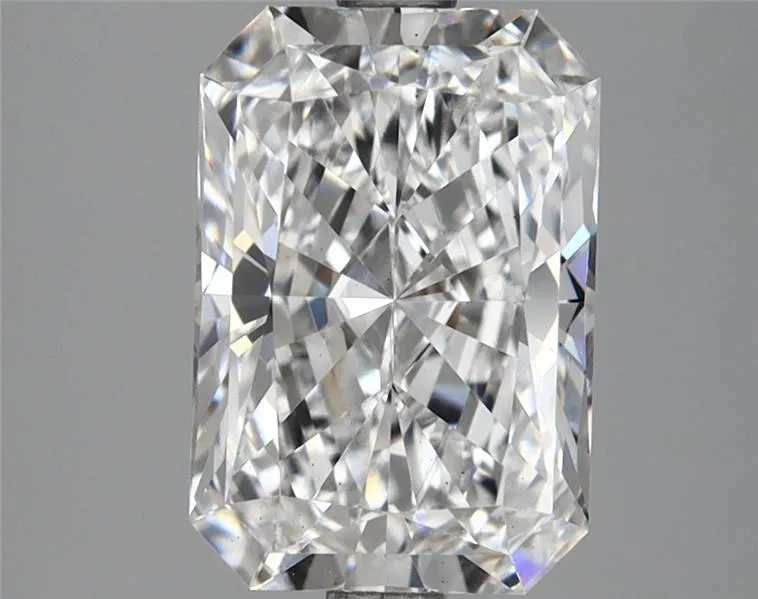 2.88ct Radiant Lab Grown Diamond (Colour E, Clarity VS2, IGI Certified)