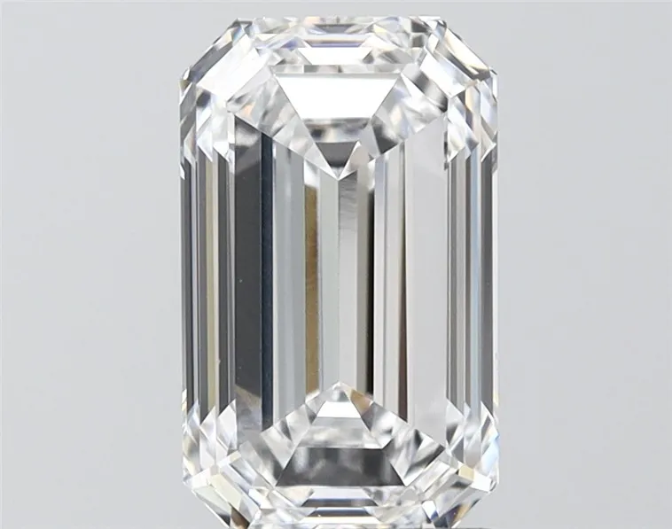 2.97ct Emerald Lab Grown Diamond (Colour D, Clarity VVS2, IGI Certified)