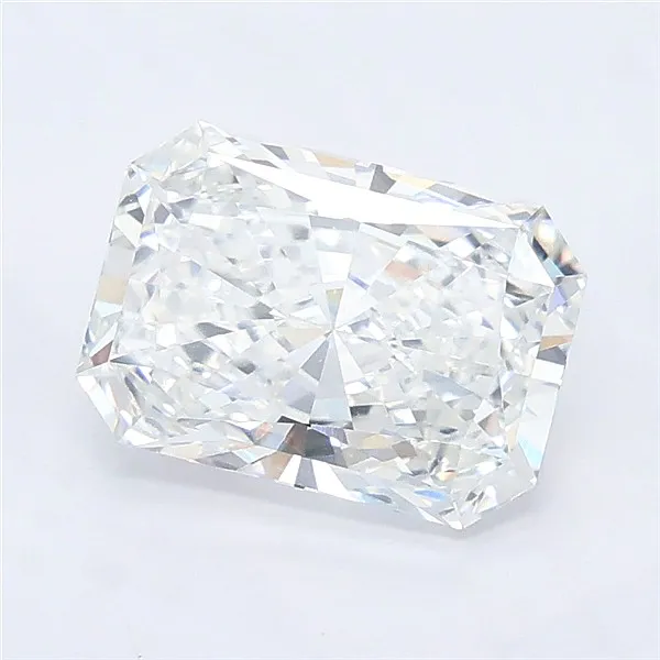 3.08ct Radiant Lab Grown Diamond (Colour E, Clarity VVS2, IGI Certified)