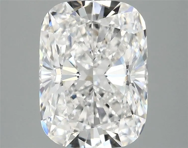 3.10ct Cushion modified Lab Grown Diamond (Colour E, Clarity VS1, IGI Certified)