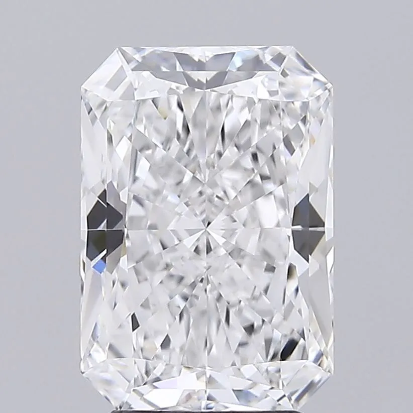3.26ct Radiant Lab Grown Diamond (Colour D, Clarity VVS2, IGI Certified)