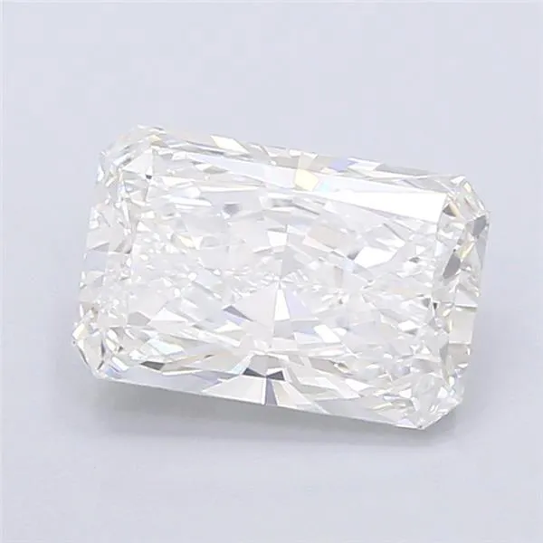 3.70ct Radiant Lab Grown Diamond (Colour E, Clarity VVS2, IGI Certified)