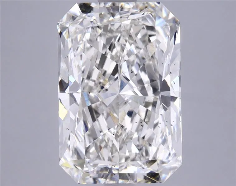4.03ct Radiant Lab Grown Diamond (Colour G, Clarity SI1, IGI Certified)