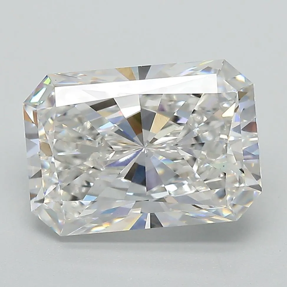 4.03ct Radiant Lab Grown Diamond (Colour G, Clarity VVS2, IGI Certified)
