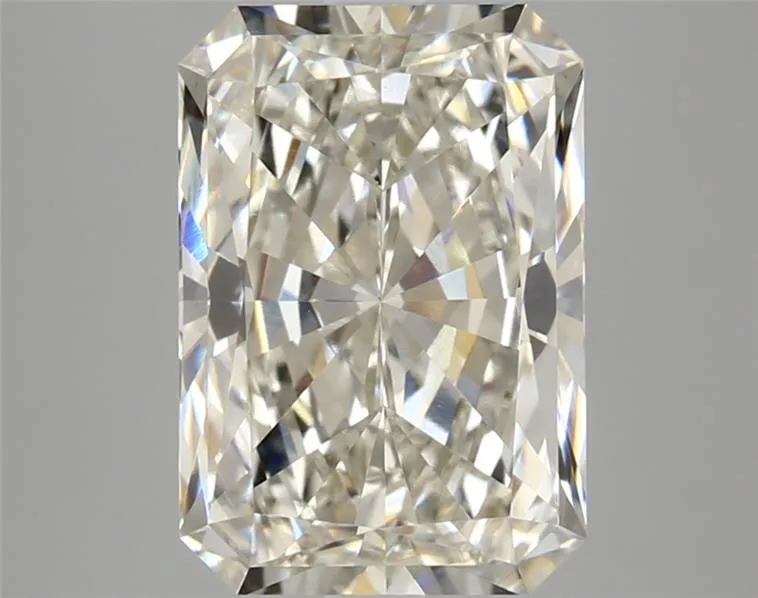 4.05ct Radiant Lab Grown Diamond (Colour H, Clarity VVS2, IGI Certified)