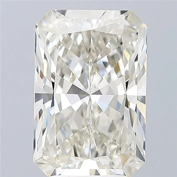 4.05ct Radiant Lab Grown Diamond (Colour H, Clarity VVS2, IGI Certified)