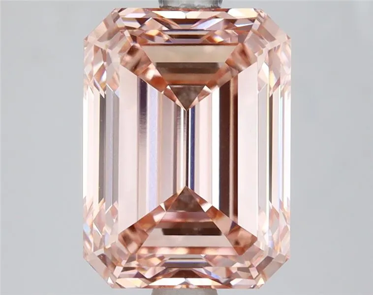 4.08ct Emerald Lab Grown Diamond (Colour Fancy Intense Pink, Clarity VVS2, IGI Certified)