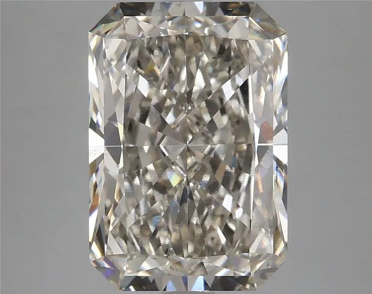 4.14ct Radiant Lab Grown Diamond (Colour I, Clarity VS2, IGI Certified)