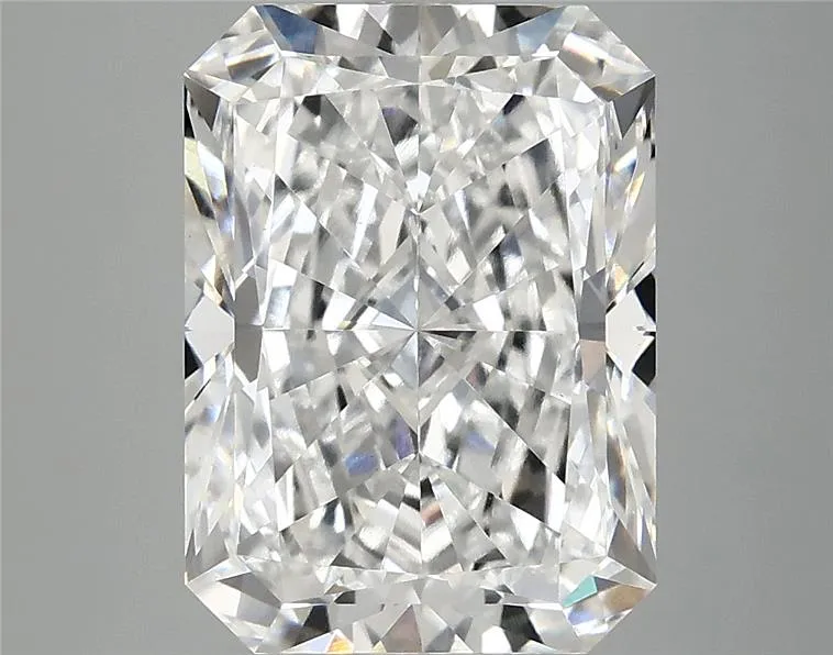 5.01ct Radiant Lab Grown Diamond (Colour E, Clarity VVS2, IGI Certified)