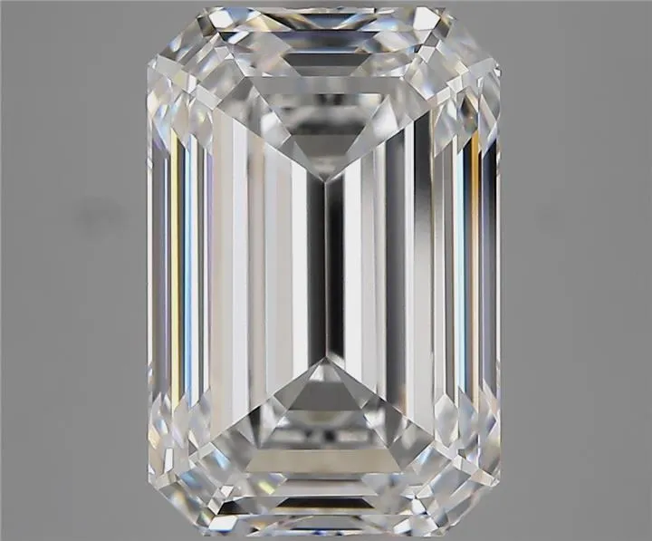 6.42ct Emerald Lab Grown Diamond (Colour E, Clarity VVS1, IGI Certified)