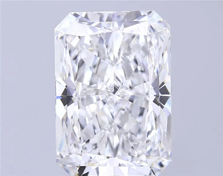 9.08ct Radiant Lab Grown Diamond (Colour E, Clarity VVS2, IGI Certified)